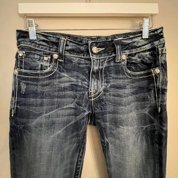 Miss Me Low Rise Embellished Embroidered Boot Jeans - Picture 4 of 14